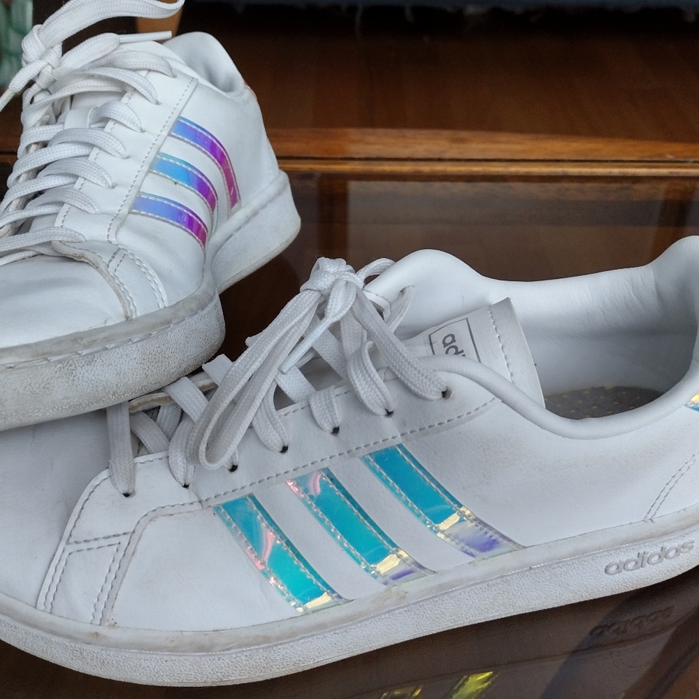 Women's shoes